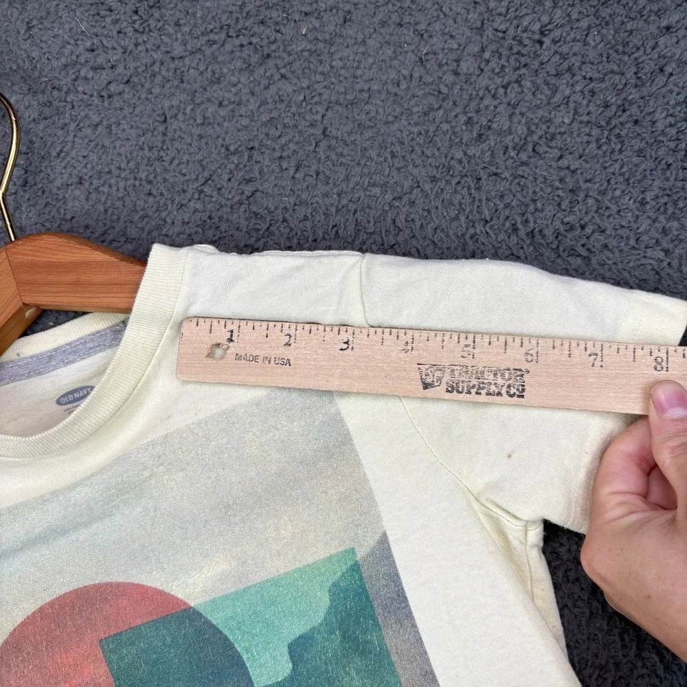 Old Navy Boys XS 5‎ Graphic T-Shirt Yellow Abstract Sun Ocean Beach Surf Tee